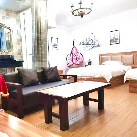 Fenghuang Little Bear Family Guest House Eksteriør bilde