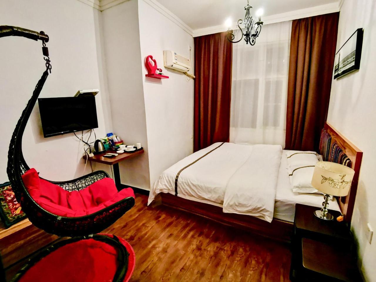 Fenghuang Little Bear Family Guest House Eksteriør bilde