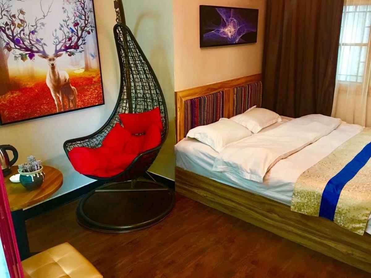 Fenghuang Little Bear Family Guest House Eksteriør bilde