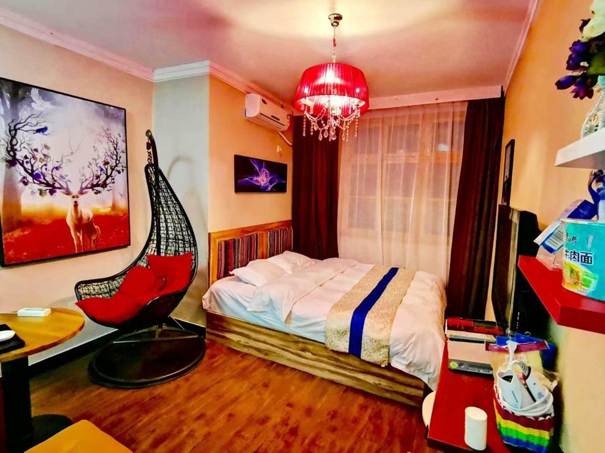 Fenghuang Little Bear Family Guest House Eksteriør bilde